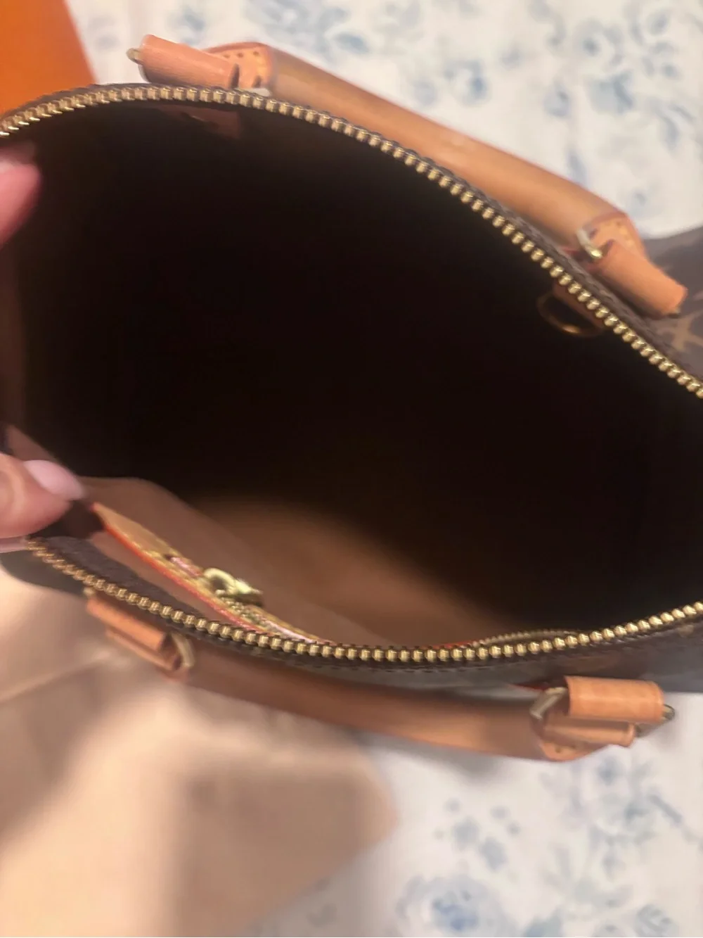 Louis Vuitton Brown Monogram Speedy Bandoulière Handbag 25
